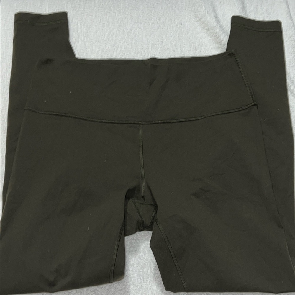 15. Lululemon Wunder Under 28”